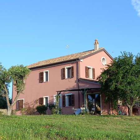 Casa Rosa Bed & Breakfast San Costanzo Luaran gambar